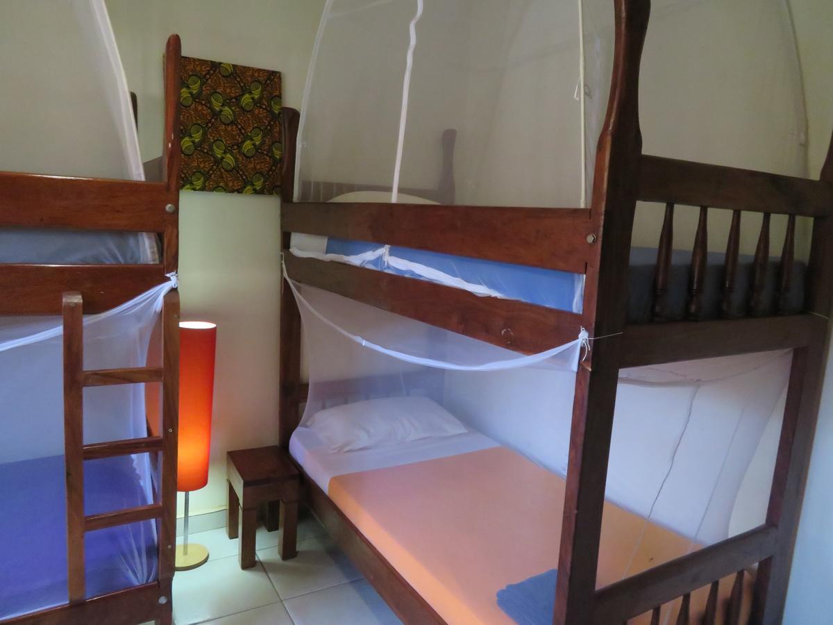 Отель Bikeventures House Uganda Джинджа Экстерьер фото